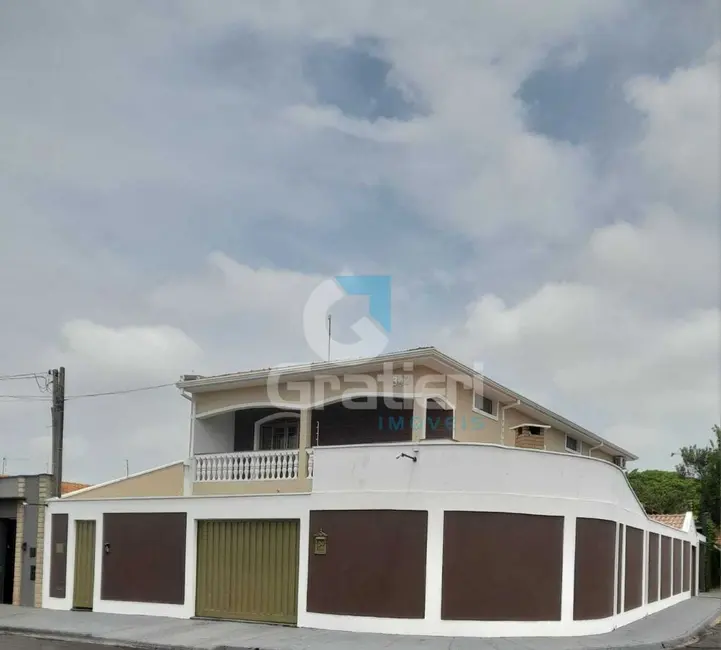 Foto 1 de Sobrado com 4 quartos à venda, 315m2 em Jardim Brasília (Vila Xavier), Araraquara - SP