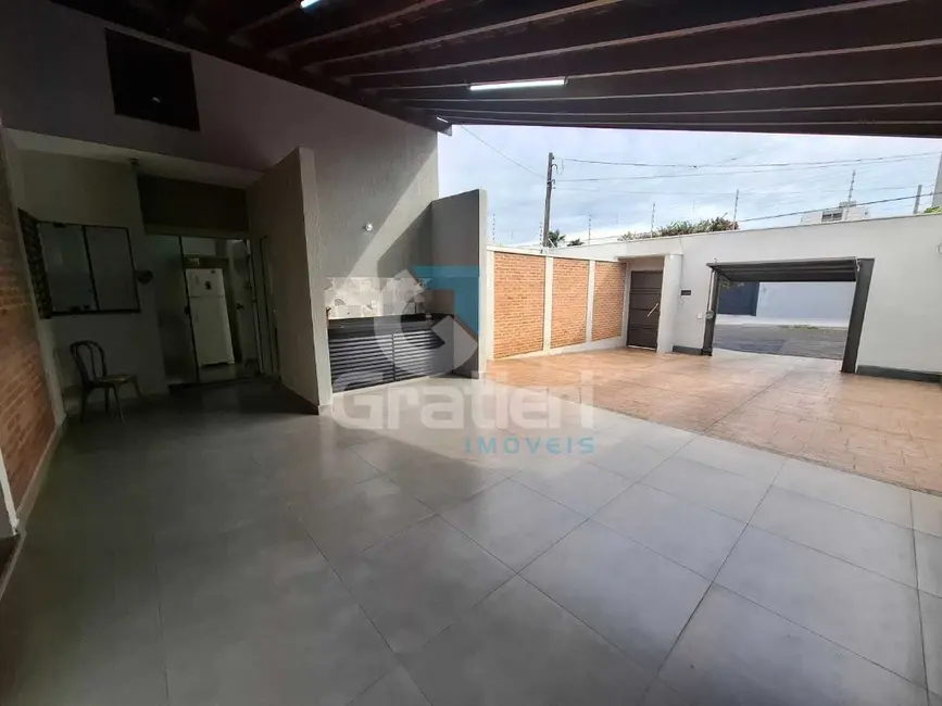 Foto 4 de Casa com 3 quartos à venda, 131m2 em Jardim Botânico, Araraquara - SP