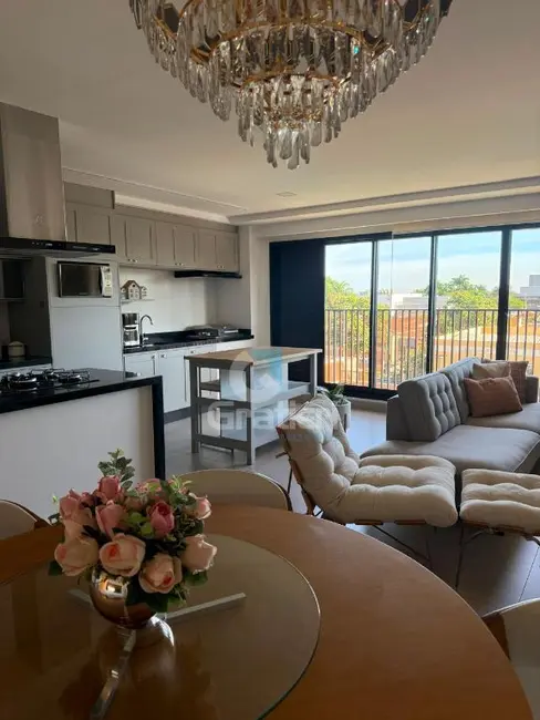 Apartamento com 3 quartos à venda, 140m2 em Vila Ferroviária, Araraquara - SP - imagem 8 Foto 8 de Apartamento com 3 quartos à venda, 140m2 em Vila Ferroviária, Araraquara - SP
