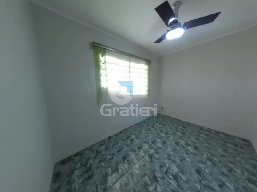 Foto 2 de Casa com 2 quartos à venda, 149m2 em Residencial Stephanie Merissa, Araraquara - SP