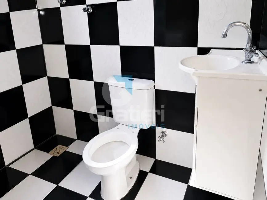 Casa com 3 quartos à venda, 136m2 em Jardim Adalberto Frederico de Oliveira Roxo I, Araraquara - SP - imagem 6 Foto 6 de Casa com 3 quartos à venda, 136m2 em Jardim Adalberto Frederico de Oliveira Roxo I, Araraquara - SP