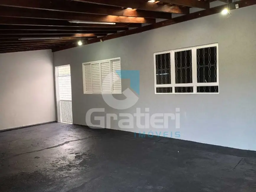 Foto 1 de Casa com 2 quartos à venda, 216m2 em Jardim Roberto Selmi Dei, Araraquara - SP