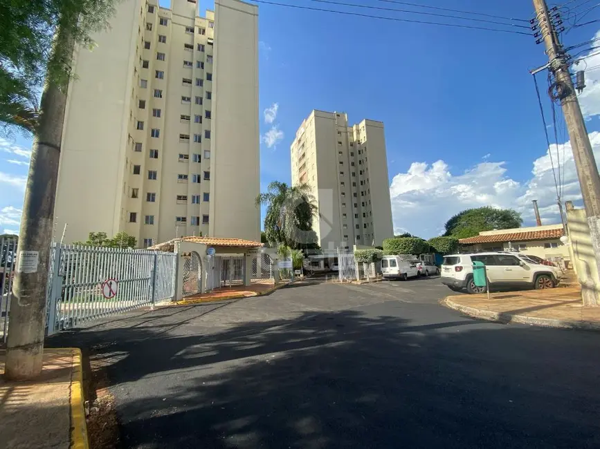 Foto 1 de Apartamento com 3 quartos à venda, 65m2 em Jardim Viaduto (Vila Xavier), Araraquara - SP