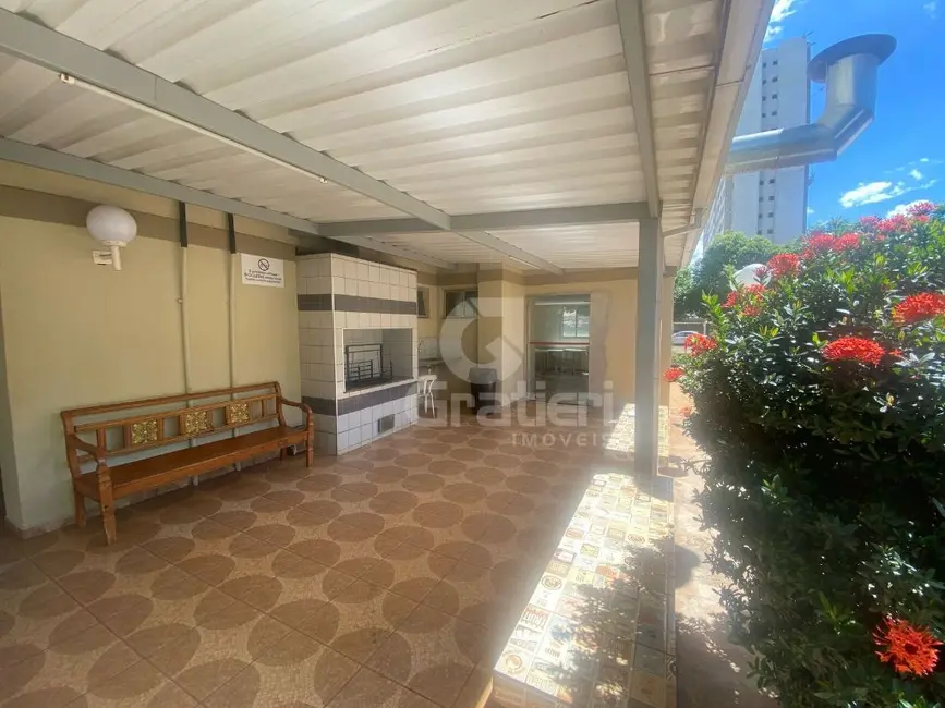 Foto 2 de Apartamento com 3 quartos à venda, 65m2 em Jardim Viaduto (Vila Xavier), Araraquara - SP