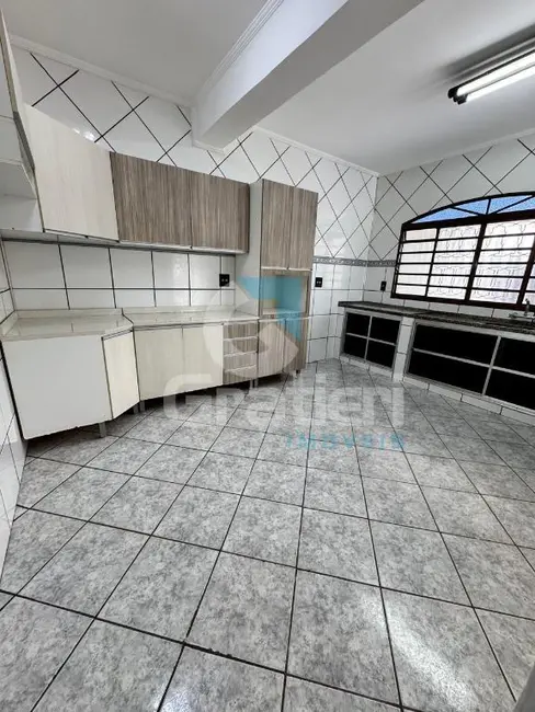 Foto 6 de Sobrado com 3 quartos à venda, 187m2 em Jardim das Gaivotas, Araraquara - SP
