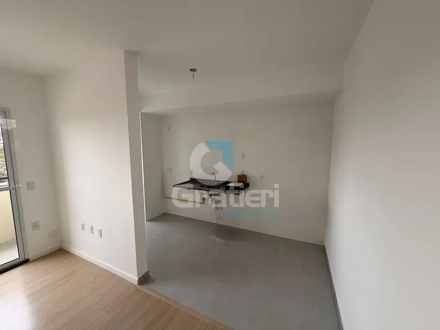 Foto 6 de Apartamento com 2 quartos à venda, 53m2 em Jardim Viaduto (Vila Xavier), Araraquara - SP