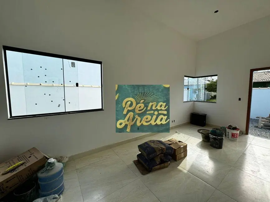 Foto 2 de Casa com 2 quartos à venda, 180m2 em Cabo Frio - RJ