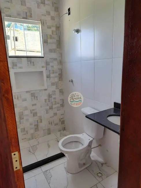 Foto 3 de Casa com 2 quartos à venda, 180m2 em Cabo Frio - RJ