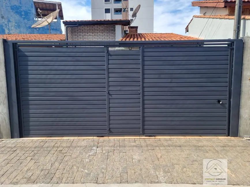Foto 2 de Casa com 3 quartos à venda, 100m2 em Atibaia Jardim, Atibaia - SP