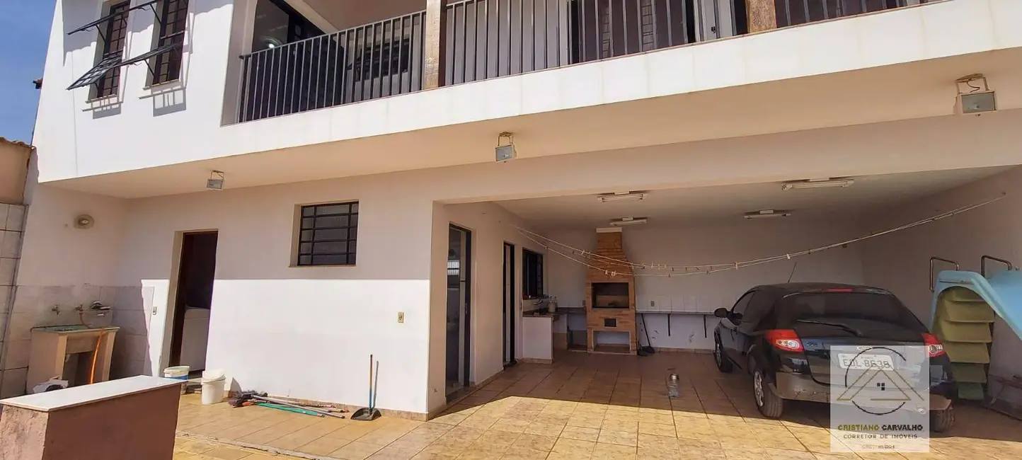 Foto 3 de Casa com 2 quartos à venda, 360m2 em Jardim dos Pinheiros, Atibaia - SP