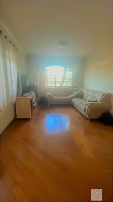 Sobrado com 3 quartos à venda, 191m2 em Jardim do Lago, Atibaia - SP - imagem 4 Foto 4 de Sobrado com 3 quartos à venda, 191m2 em Jardim do Lago, Atibaia - SP