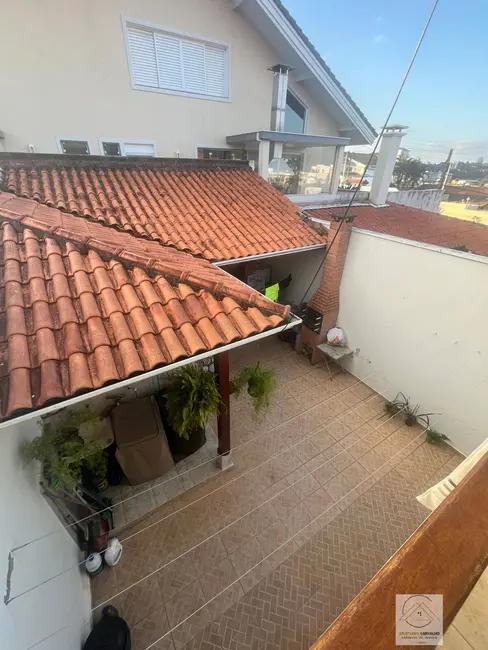 Sobrado com 3 quartos à venda, 191m2 em Jardim do Lago, Atibaia - SP - imagem 2 Foto 2 de Sobrado com 3 quartos à venda, 191m2 em Jardim do Lago, Atibaia - SP