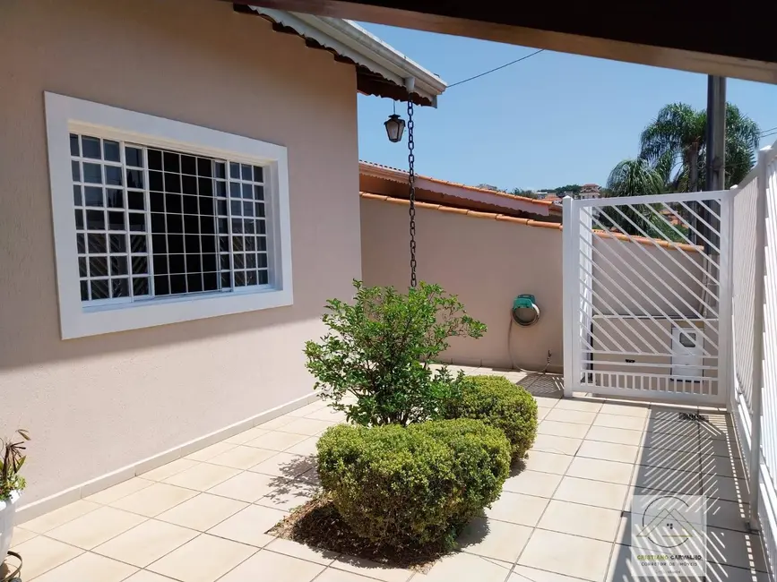 Foto 3 de Casa com 3 quartos à venda, 202m2 em Jardim do Lago, Atibaia - SP