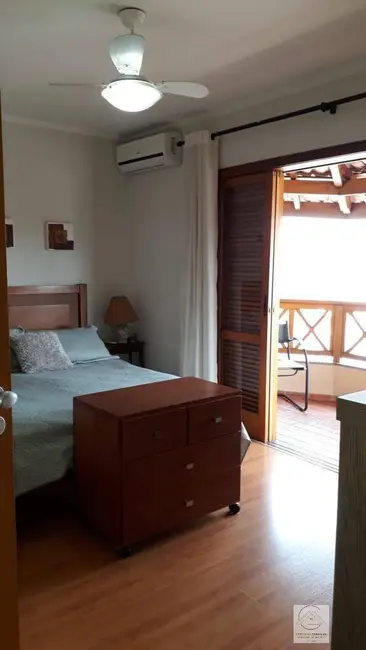 Foto 9 de Casa de Condomínio com 3 quartos à venda, 238m2 em Vila Helena, Atibaia - SP