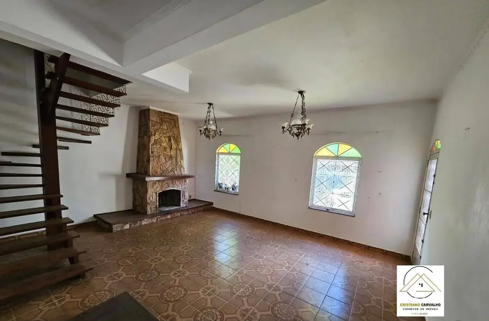 Casa com 4 quartos à venda, 300m2 em Atibaia Jardim, Atibaia - SP - imagem 2 Foto 2 de Casa com 4 quartos à venda, 300m2 em Atibaia Jardim, Atibaia - SP