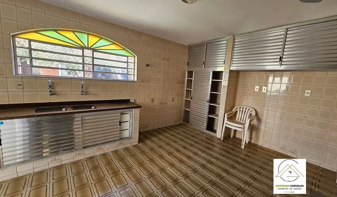 Casa com 4 quartos à venda, 300m2 em Atibaia Jardim, Atibaia - SP - imagem 7 Foto 7 de Casa com 4 quartos à venda, 300m2 em Atibaia Jardim, Atibaia - SP