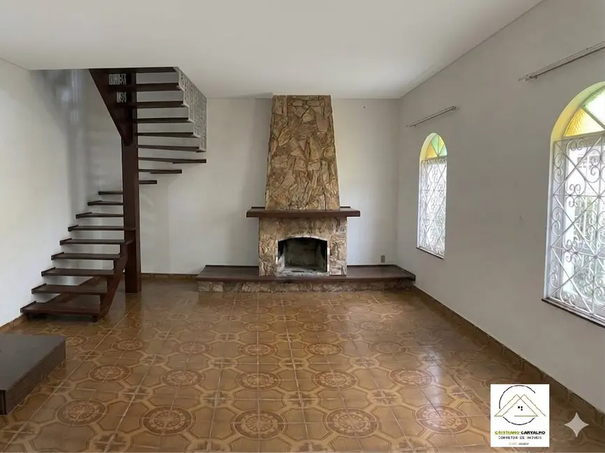 Casa com 4 quartos à venda, 300m2 em Atibaia Jardim, Atibaia - SP - imagem 3 Foto 3 de Casa com 4 quartos à venda, 300m2 em Atibaia Jardim, Atibaia - SP