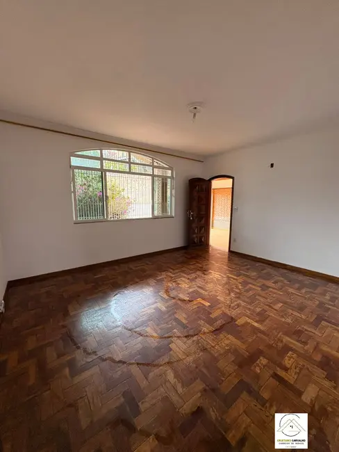 Foto 2 de Casa com 2 quartos para alugar, 600m2 em Vila Santista, Atibaia - SP