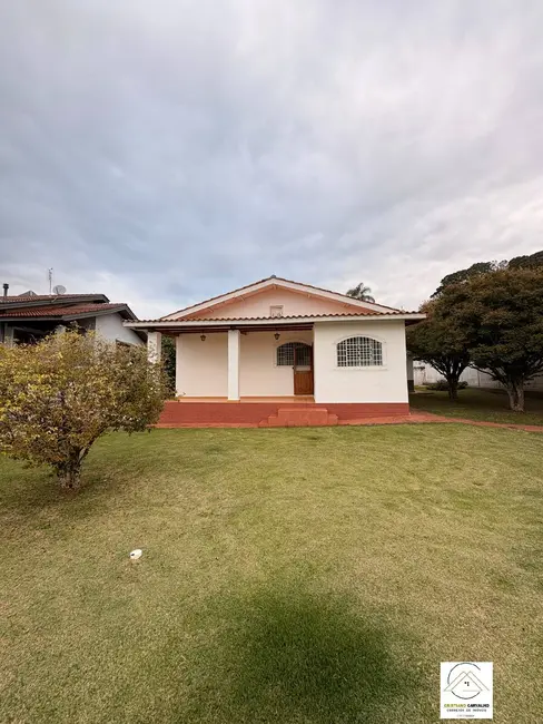 Foto 1 de Casa com 2 quartos para alugar, 600m2 em Vila Santista, Atibaia - SP