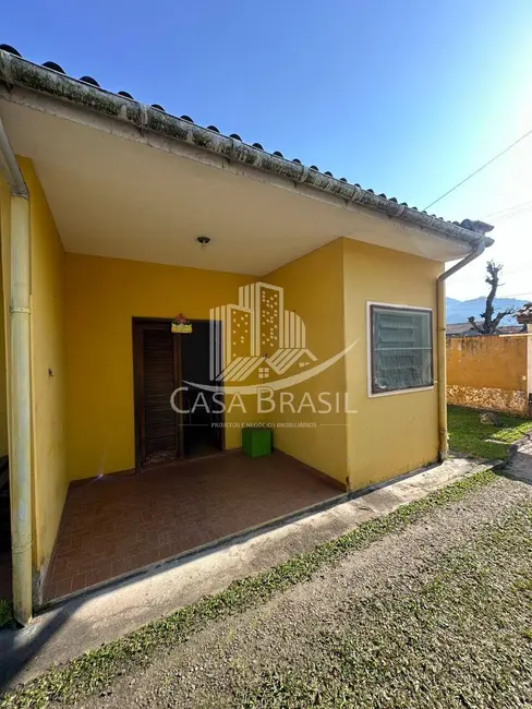 Foto 4 de Kitnet com 1 quarto à venda, 35m2 em Massaguaçu, Caraguatatuba - SP