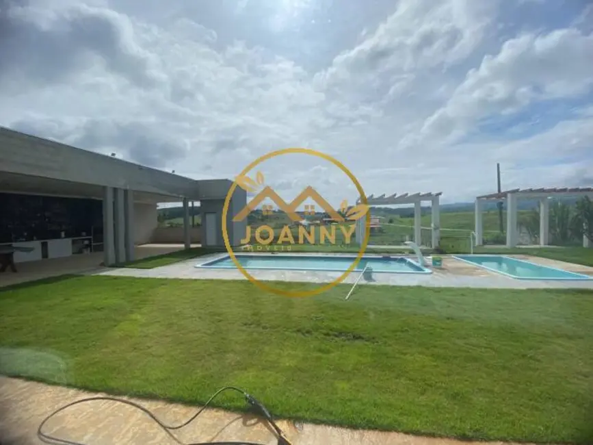 Chácara com 3 quartos à venda, 233m2 em Borda da Mata, Cacapava - SP - imagem 5 Foto 5 de Chácara com 3 quartos à venda, 233m2 em Borda da Mata, Cacapava - SP