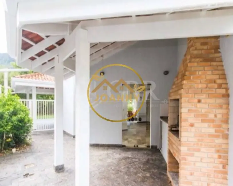 Foto 2 de Sobrado com 3 quartos à venda, 620m2 em Caraguatatuba - SP
