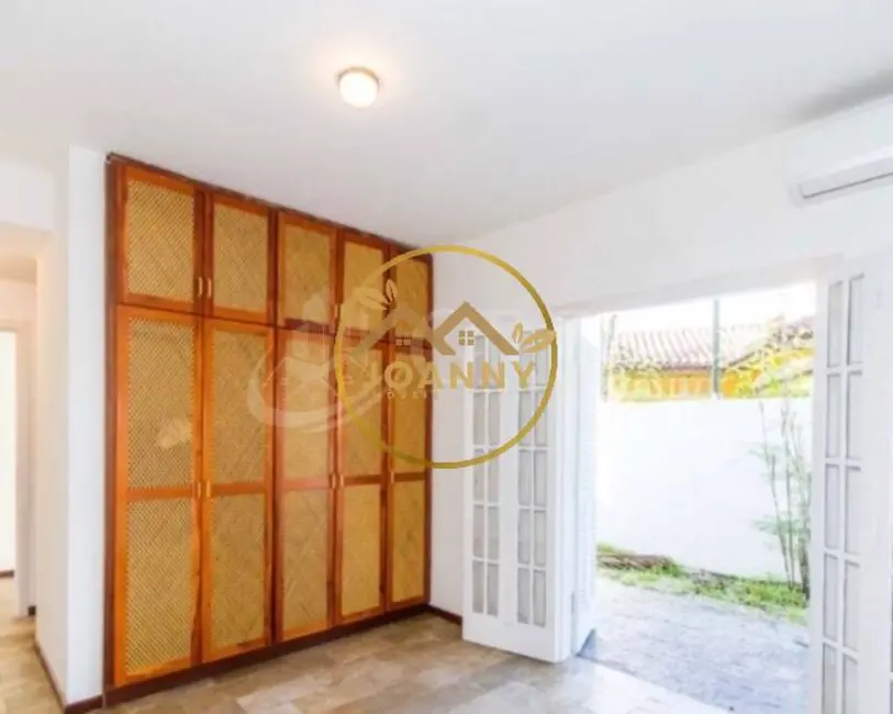 Foto 5 de Sobrado com 3 quartos à venda, 620m2 em Caraguatatuba - SP