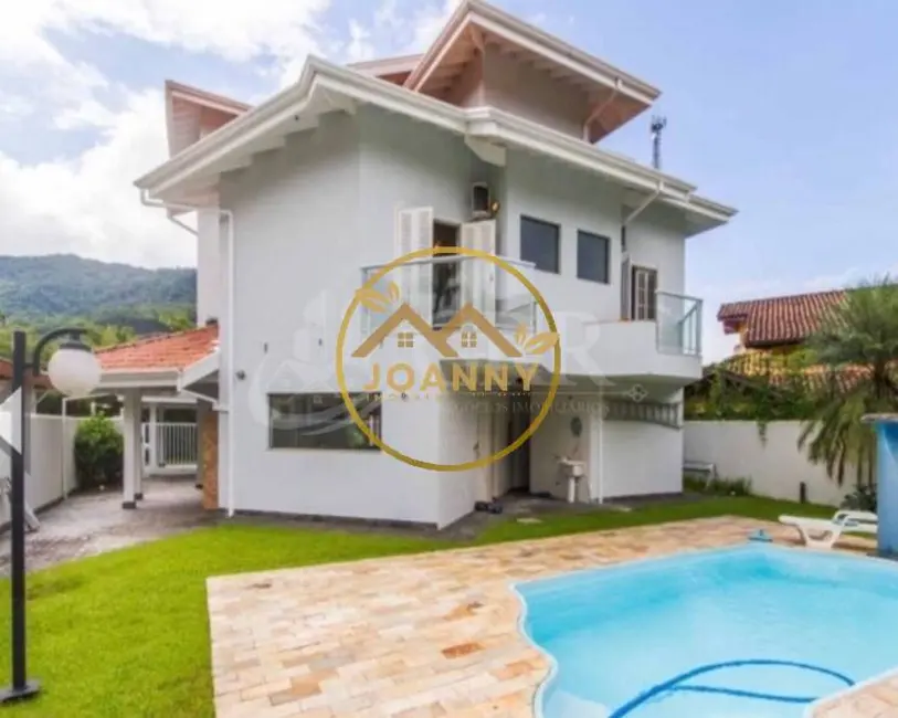 Foto 1 de Sobrado com 3 quartos à venda, 620m2 em Caraguatatuba - SP