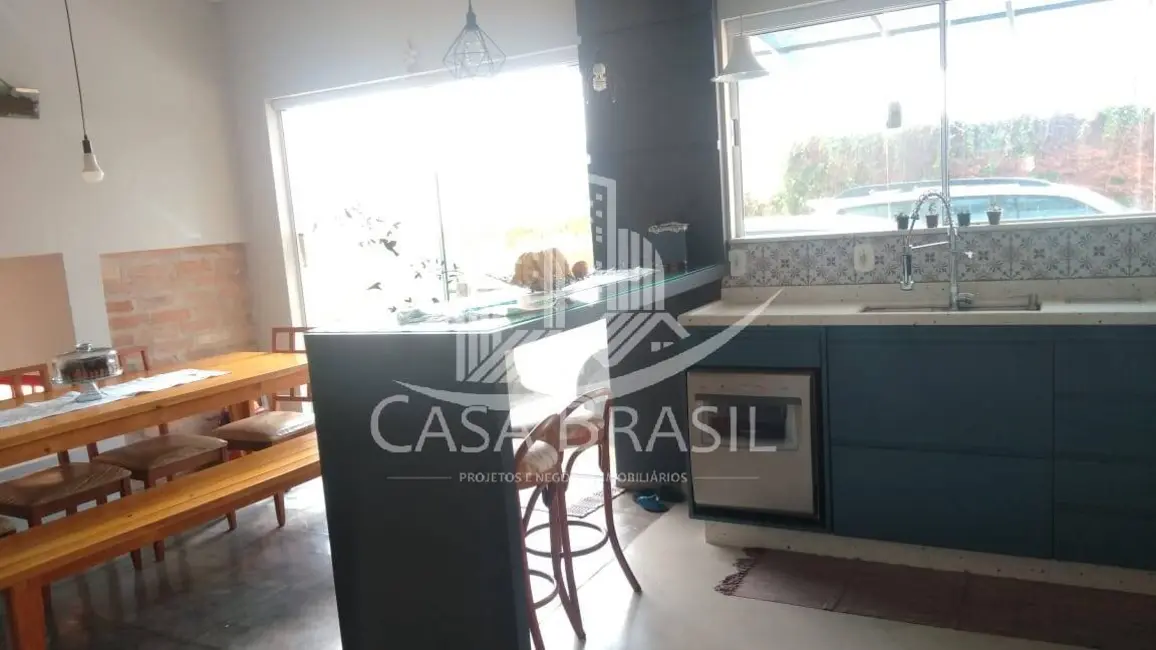 Foto 4 de Casa com 2 quartos à venda, 324m2 em Centro, Guararema - SP