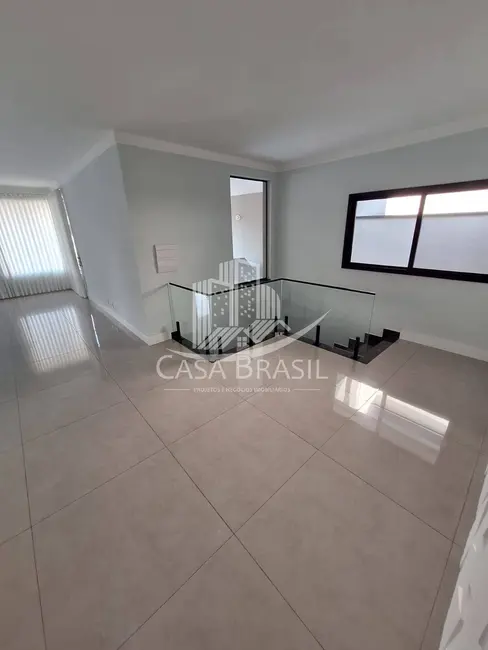 Foto 7 de Sobrado com 3 quartos à venda e para alugar, 375m2 em Vila Zezé, Jacarei - SP