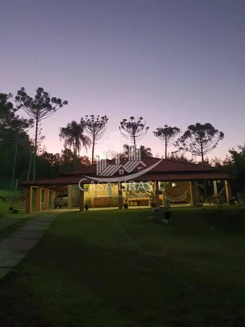 Foto 1 de Chácara com 2 quartos à venda, 5000m2 em Chácara Itamarati, Cacapava - SP