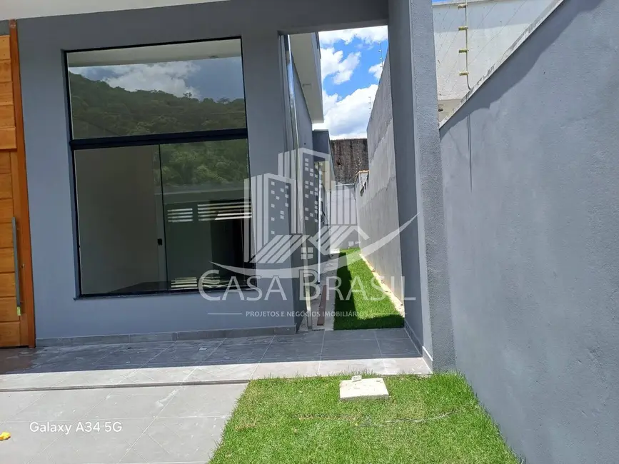 Foto 2 de Casa com 3 quartos à venda, 312m2 em Massaguaçu, Caraguatatuba - SP