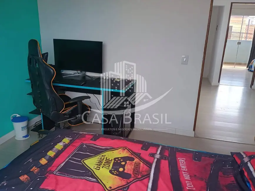 Foto 4 de Sobrado com 4 quartos à venda, 125m2 em Parque Residencial Santo André, Cacapava - SP