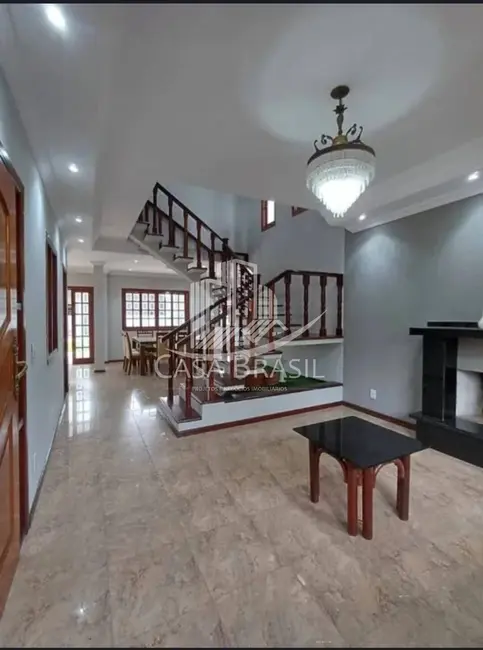 Casa com 5 quartos à venda e para alugar, 309m2 em Sao Jose Dos Campos - SP - imagem 3 Foto 3 de Casa com 5 quartos à venda e para alugar, 309m2 em Sao Jose Dos Campos - SP