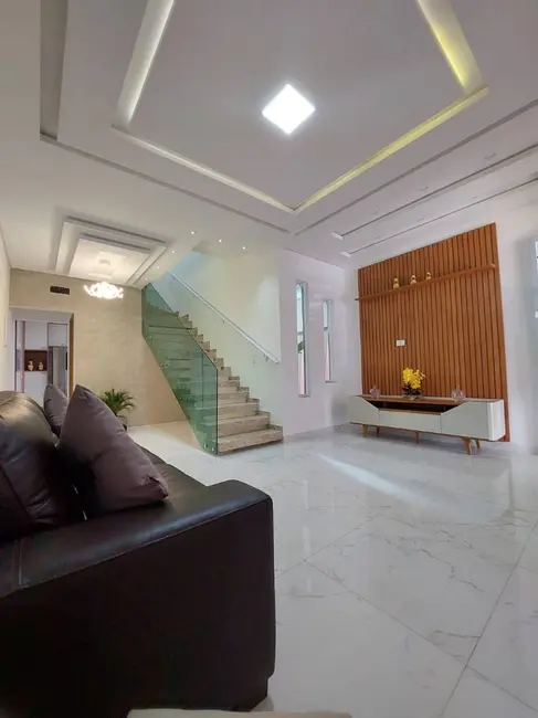 Foto 2 de Casa com 2 quartos à venda, 120m2 em Caiçara, Praia Grande - SP