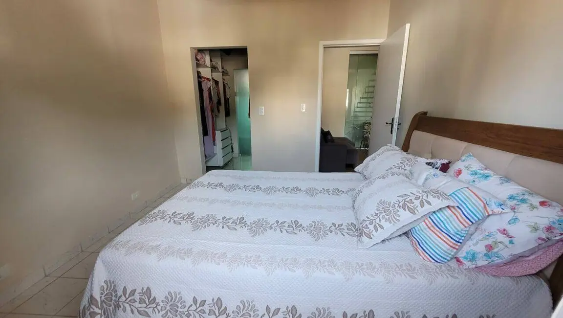 Casa com 5 quartos à venda, 178m2 em Canto do Forte, Praia Grande - SP - imagem 7 Foto 7 de Casa com 5 quartos à venda, 178m2 em Canto do Forte, Praia Grande - SP