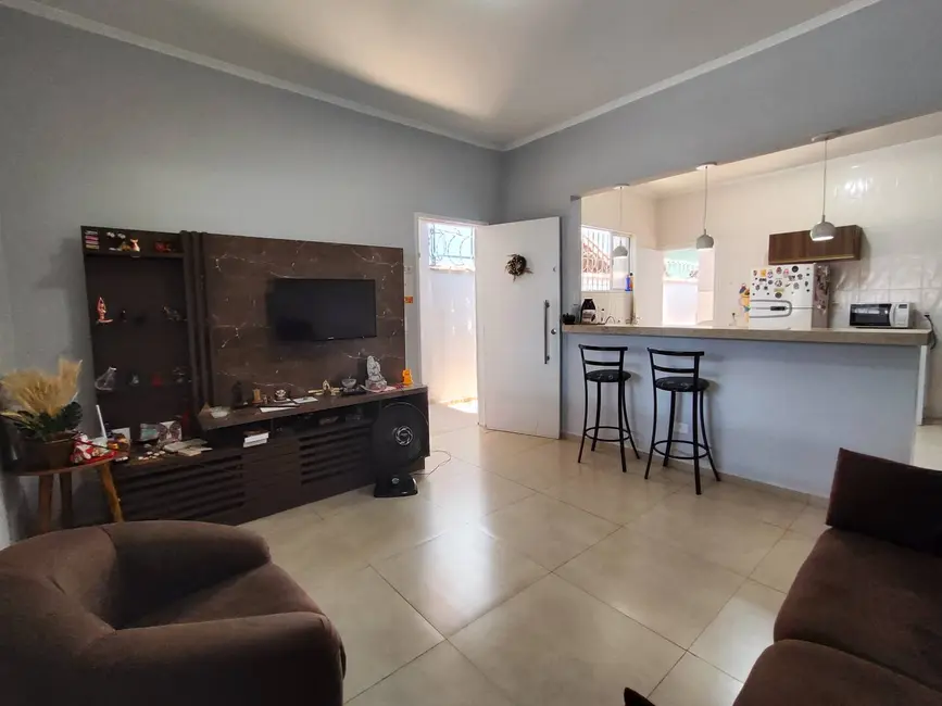 Casa com 2 quartos à venda, 71m2 em Praia Grande - SP - imagem 1 Foto 1 de Casa com 2 quartos à venda, 71m2 em Praia Grande - SP