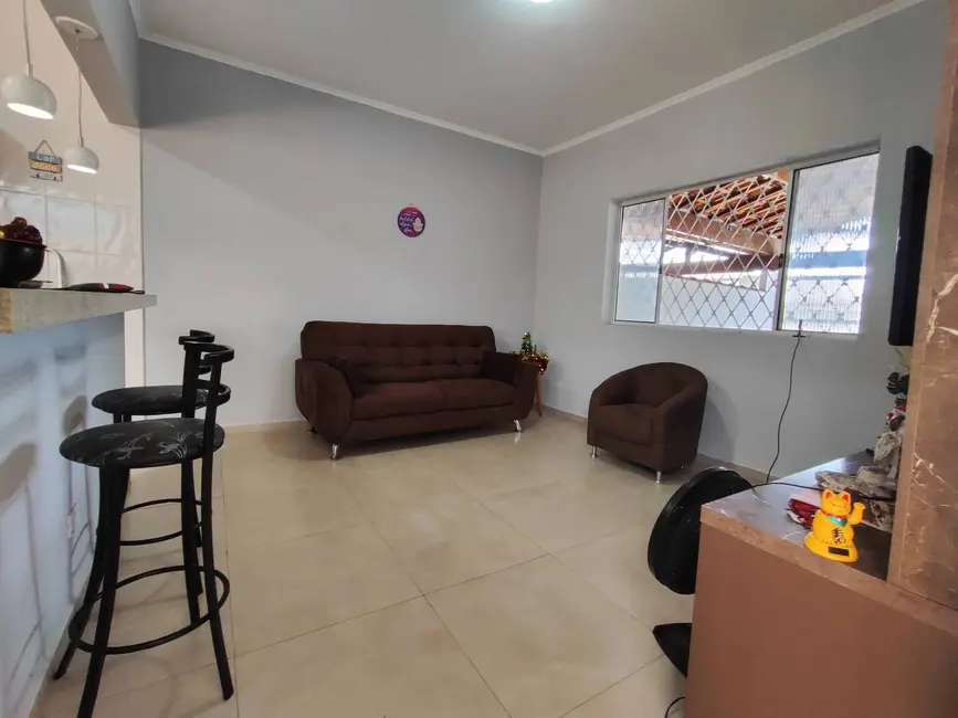 Casa com 2 quartos à venda, 71m2 em Praia Grande - SP - imagem 3 Foto 3 de Casa com 2 quartos à venda, 71m2 em Praia Grande - SP