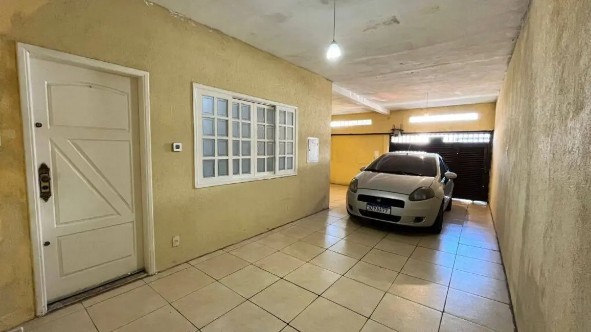 Foto 1 de Casa com 5 quartos à venda, 258m2 em Praia Grande - SP