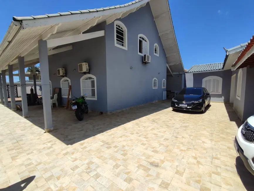 Casa com 6 quartos à venda, 430m2 em Praia Grande - SP - imagem 8 Foto 8 de Casa com 6 quartos à venda, 430m2 em Praia Grande - SP