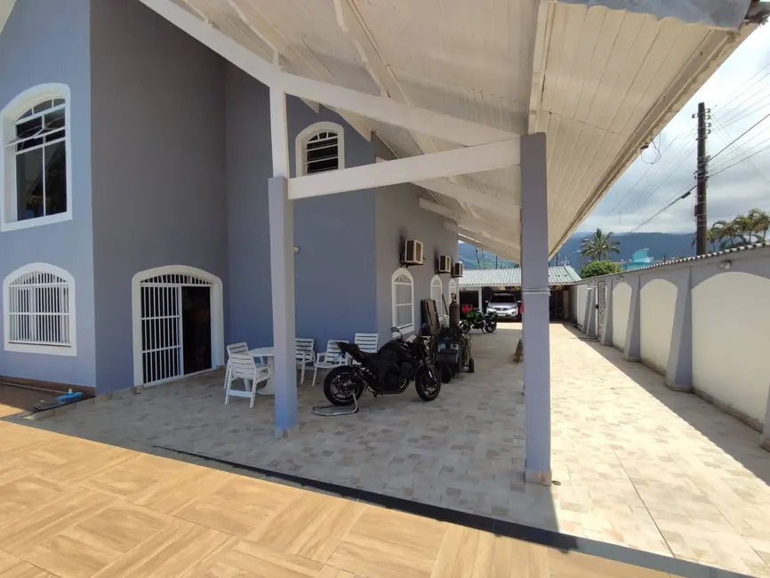 Casa com 6 quartos à venda, 430m2 em Praia Grande - SP - imagem 4 Foto 4 de Casa com 6 quartos à venda, 430m2 em Praia Grande - SP