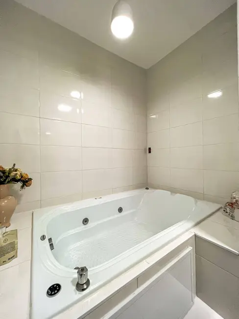 Foto 8 de Apartamento com 4 quartos à venda, 219m2 em Praia Grande - SP