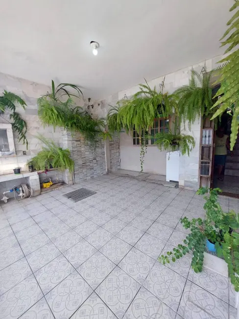 Foto 2 de Sobrado com 3 quartos à venda, 235m2 em Praia Grande - SP