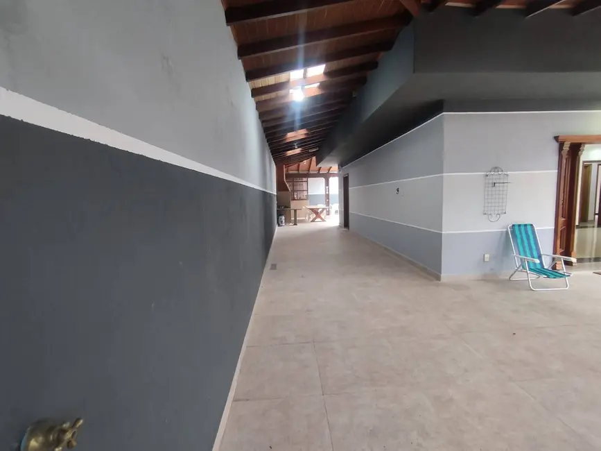 Casa com 3 quartos à venda e para alugar, 400m2 em Canto do Forte, Praia Grande - SP - imagem 2 Foto 2 de Casa com 3 quartos à venda e para alugar, 400m2 em Canto do Forte, Praia Grande - SP