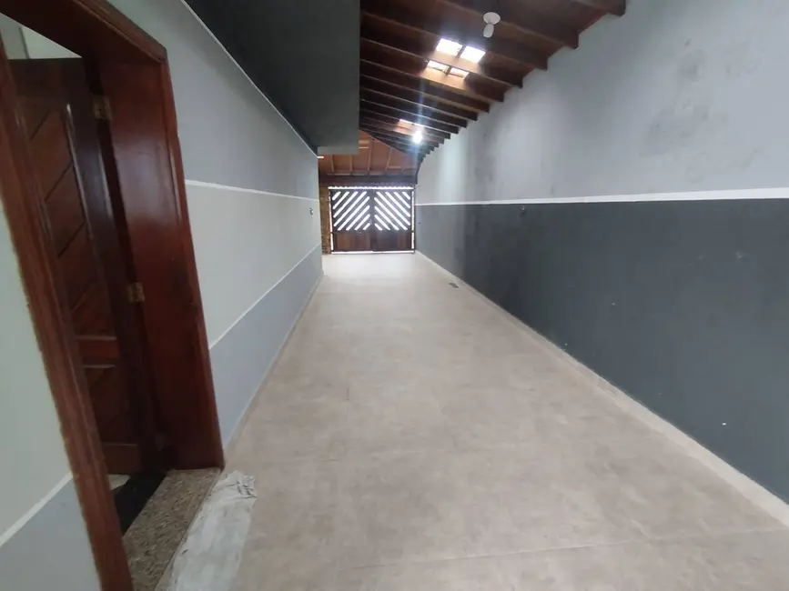 Casa com 3 quartos à venda e para alugar, 400m2 em Canto do Forte, Praia Grande - SP - imagem 3 Foto 3 de Casa com 3 quartos à venda e para alugar, 400m2 em Canto do Forte, Praia Grande - SP