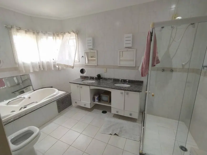 Foto 28 de Casa à venda em Bertioga - SP