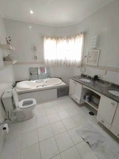 Foto 26 de Casa à venda em Bertioga - SP