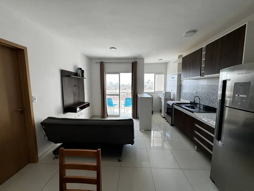 Foto 2 de Apartamento com 1 quarto à venda, 45m2 em Caiçara, Praia Grande - SP