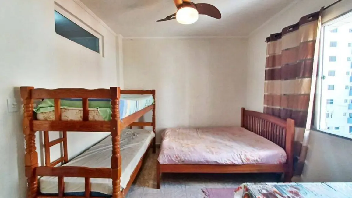 Foto 3 de Kitnet com 1 quarto à venda, 30m2 em Guilhermina, Praia Grande - SP