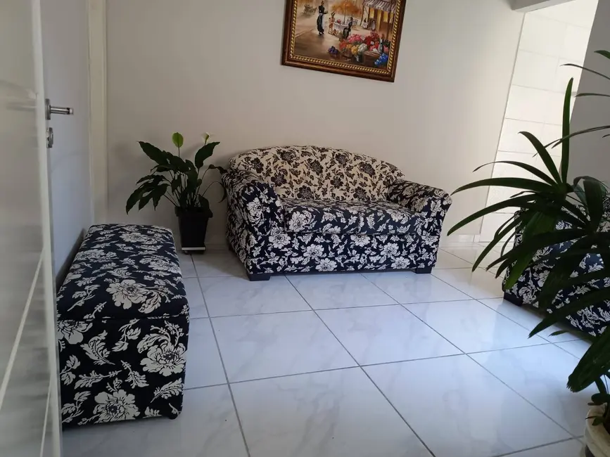 Casa com 2 quartos à venda, 80m2 em Praia Grande - SP - imagem 3 Foto 3 de Casa com 2 quartos à venda, 80m2 em Praia Grande - SP